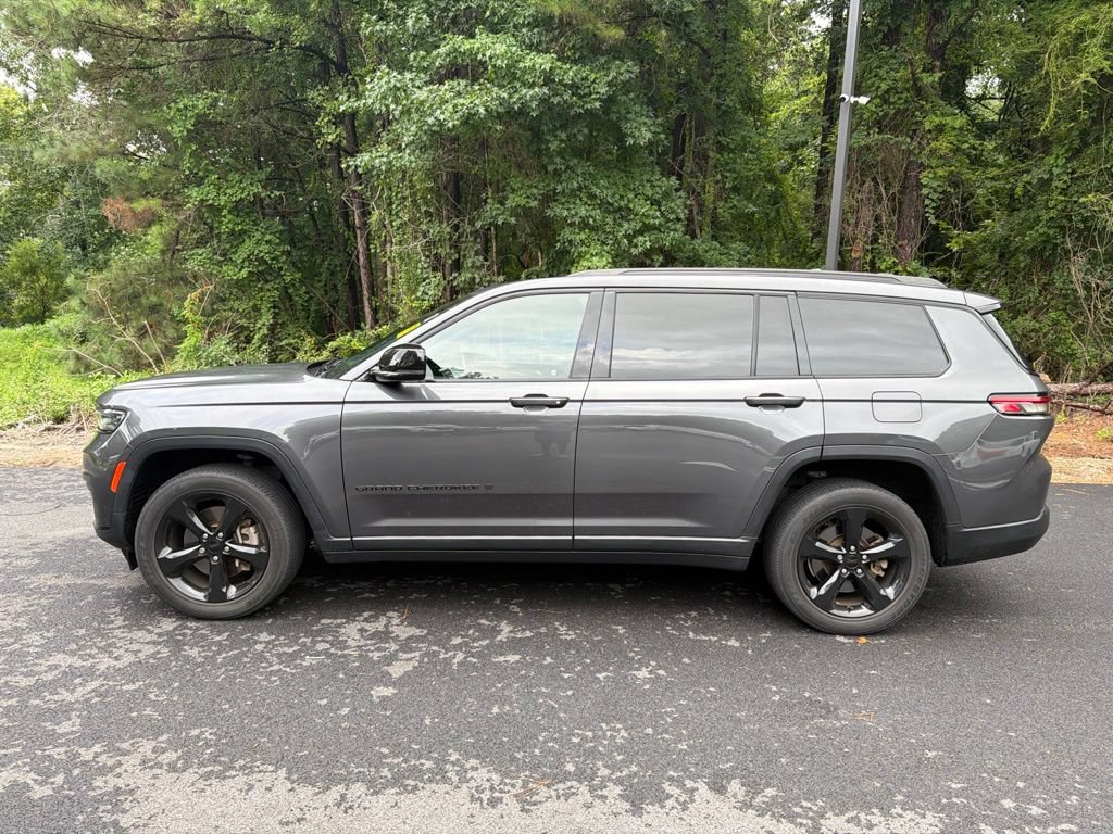 Used 2021 Jeep Grand Cherokee L Laredo AWD/4WD image 2