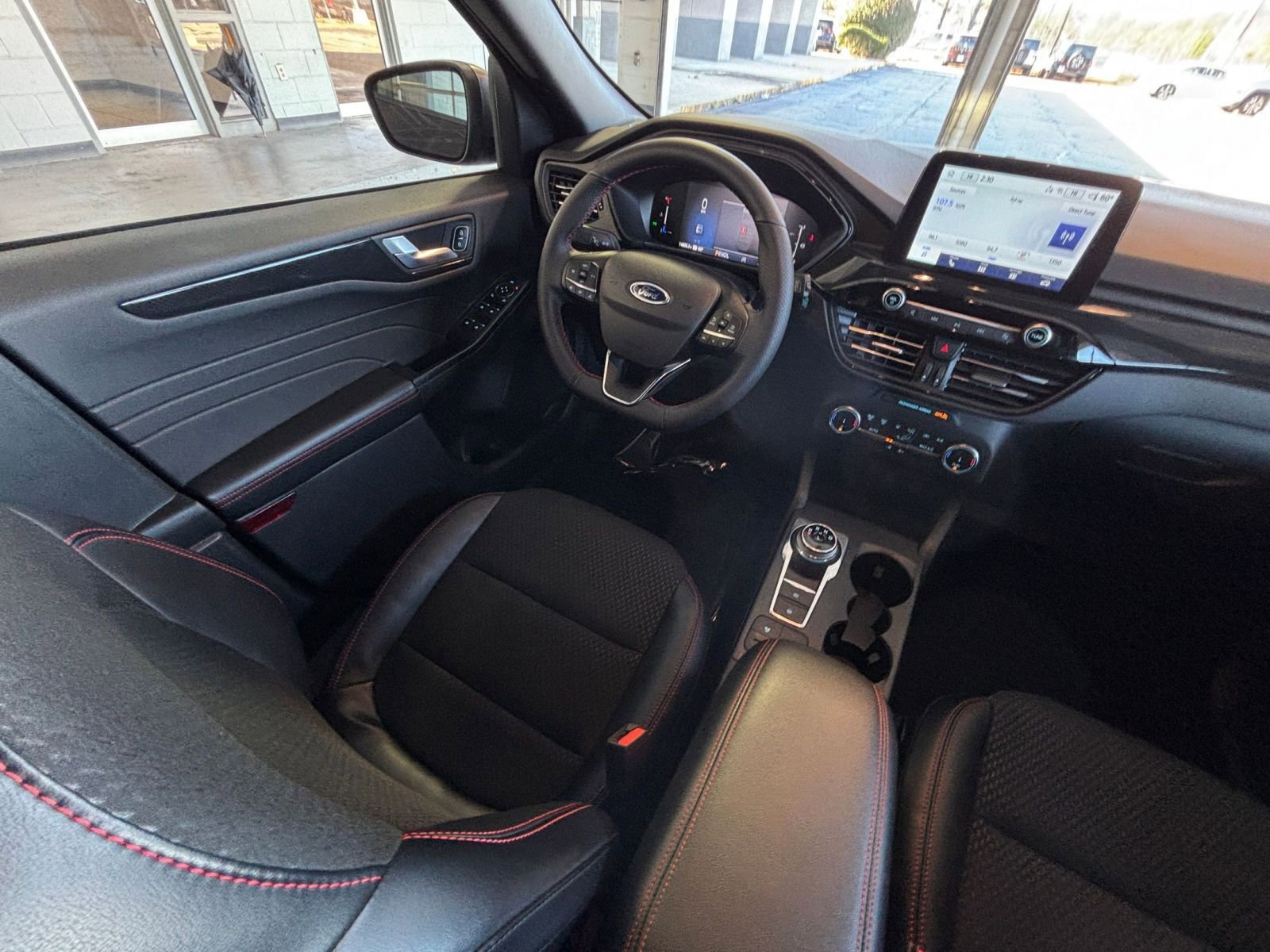 Used 2025 Ford Escape ST-Line image 39