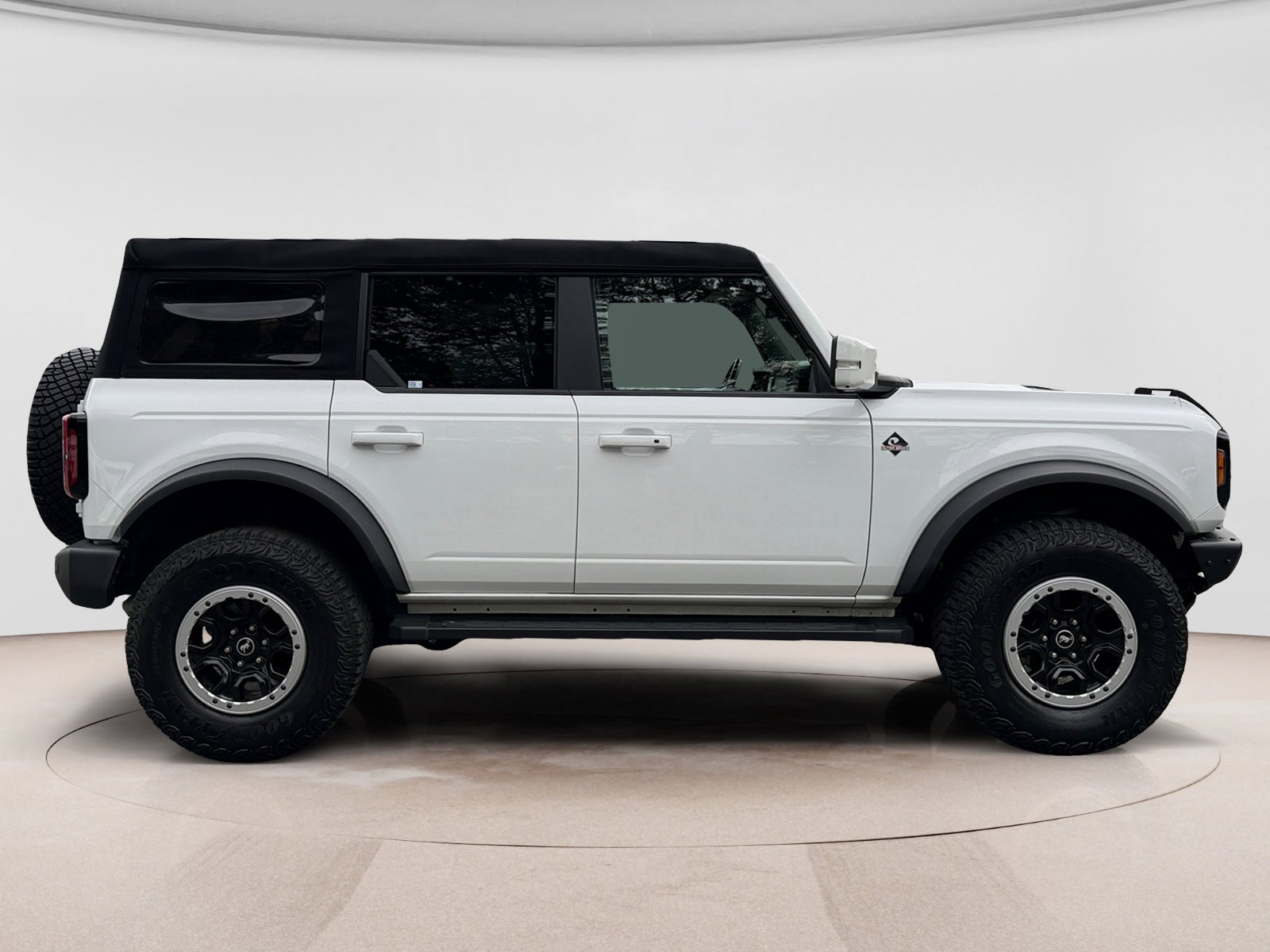Used 2024 Ford Bronco Outer Banks w/ Sasquatch Package AWD/4WD image 6
