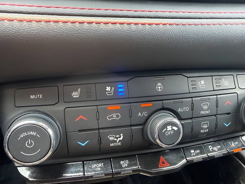 Used 2025 Dodge Durango R/T AWD/4WD image 13