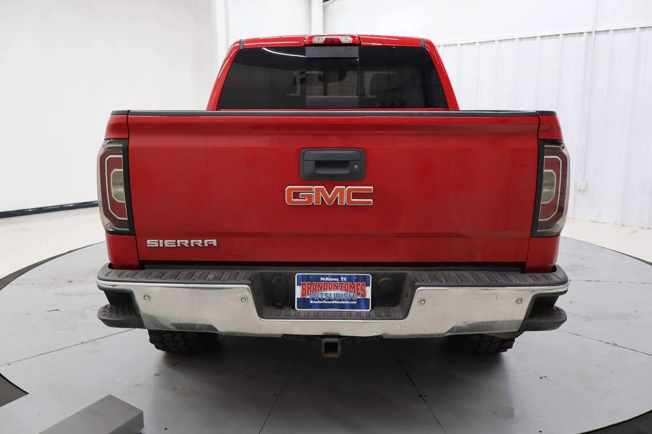 Used 2018 GMC Sierra 1500 SLT image 3