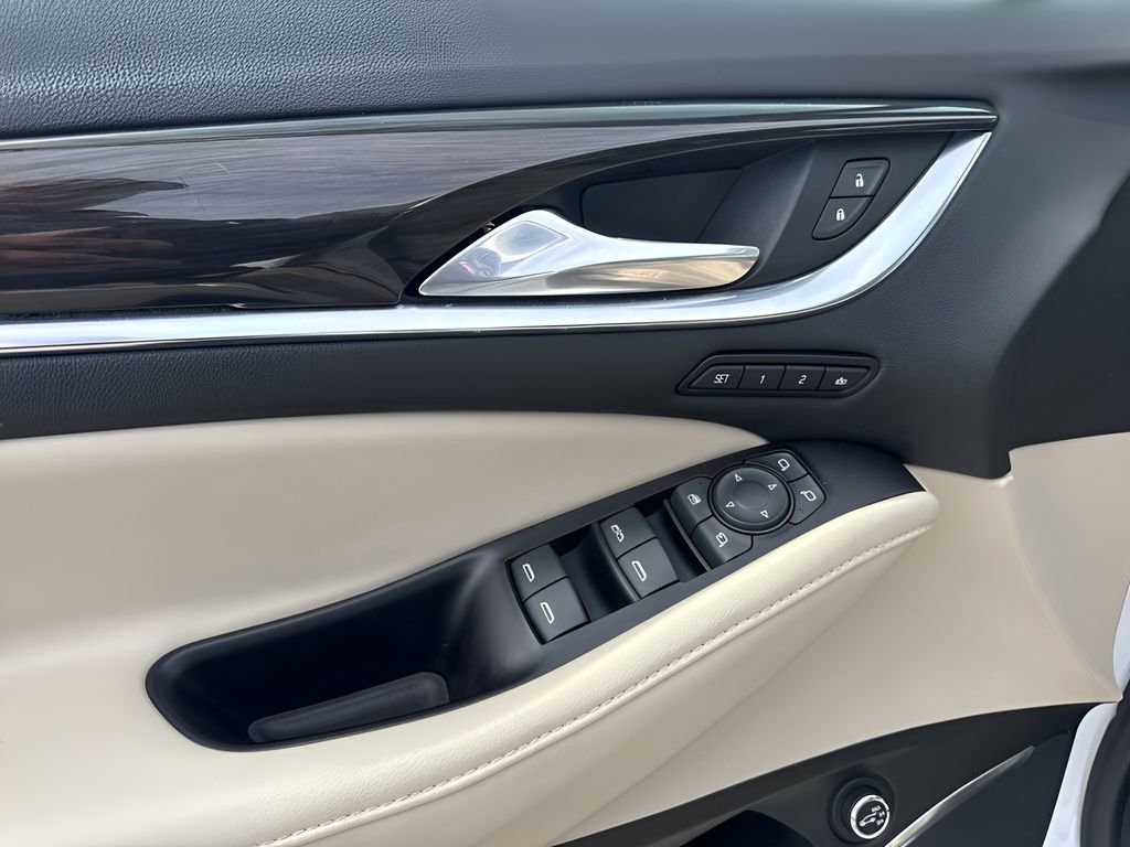 Used 2018 Buick Enclave Premium image 29