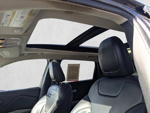 Used 2017 Jeep Cherokee Limited FWD image 16