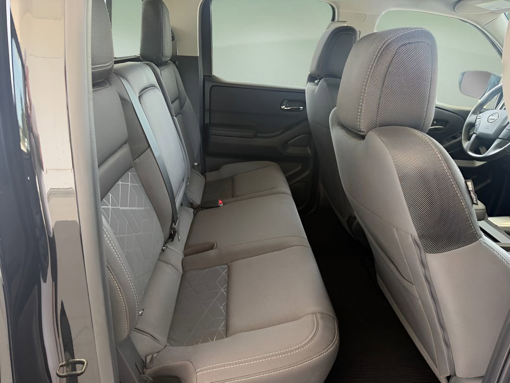 Used 2025 Nissan Frontier SV w/ SV Convenience Package image 19