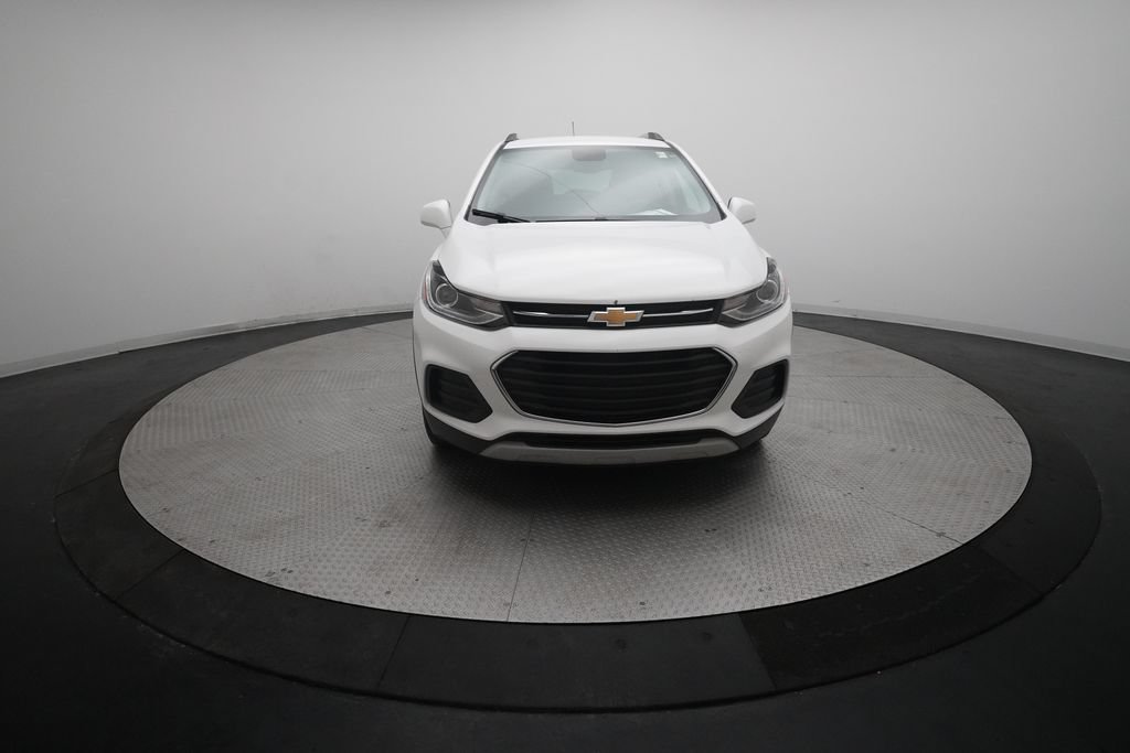 Used 2017 Chevrolet Trax LT w/ LT Convenience Package AWD/4WD image 11