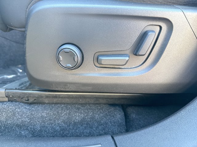 Certified 2023 Volvo C40 P8 Recharge Ultimate AWD/4WD image 17