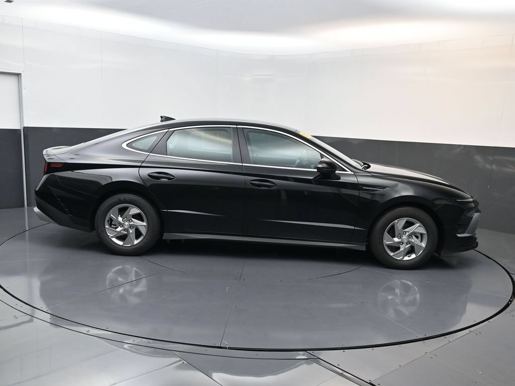 Certified 2026 Hyundai Sonata SE FWD image 3
