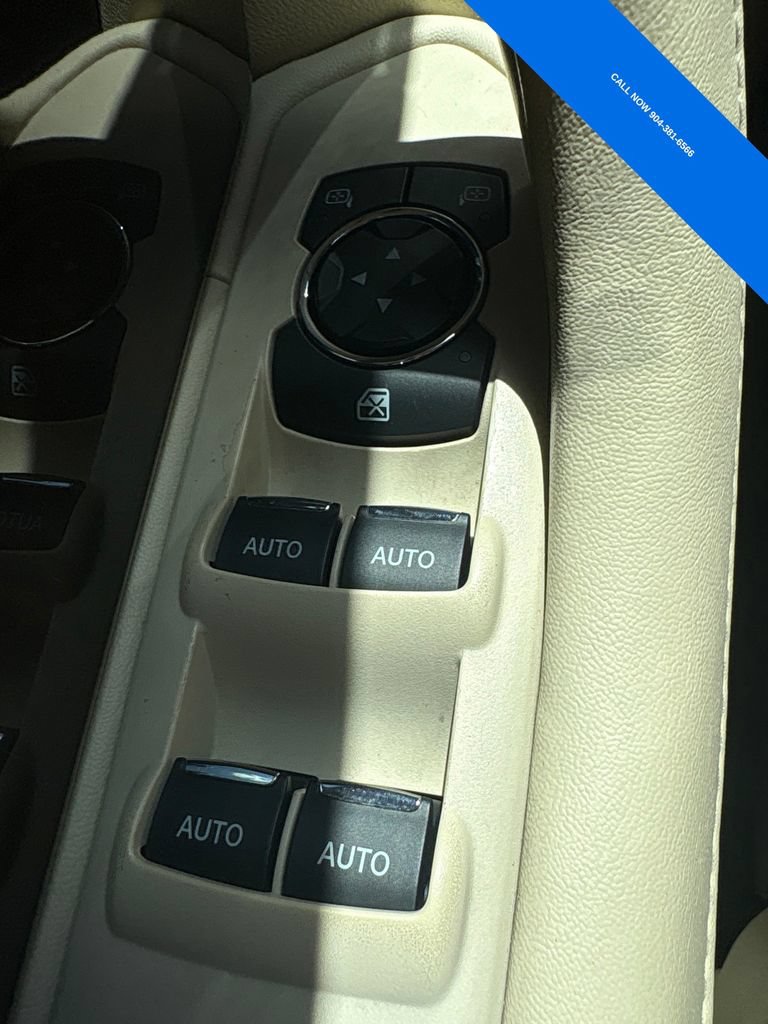 Used 2015 Lincoln MKS w/ Equipment Group 101A FWD image 14