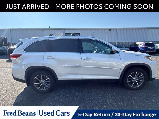 Used 2019 Toyota Highlander XLE AWD/4WD image 9