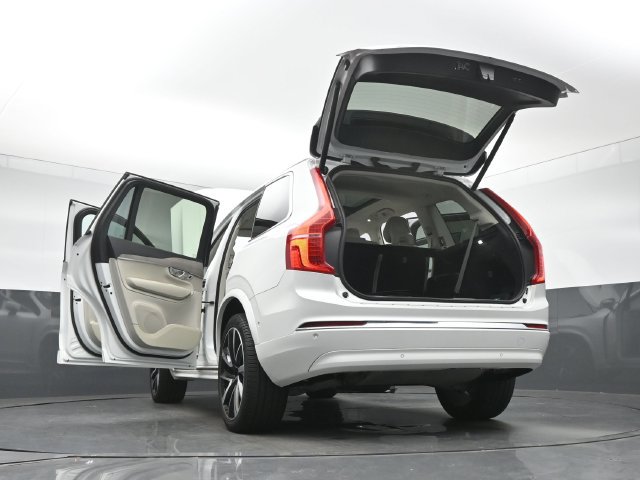 Used 2024 Volvo XC90 B5 Plus w/ Protection Package Premier AWD/4WD image 54
