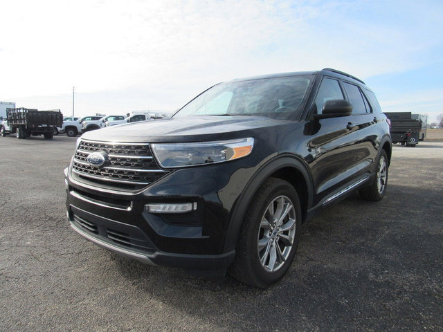 Used 2022 Ford Explorer XLT w/ Equipment Group 202A image 7