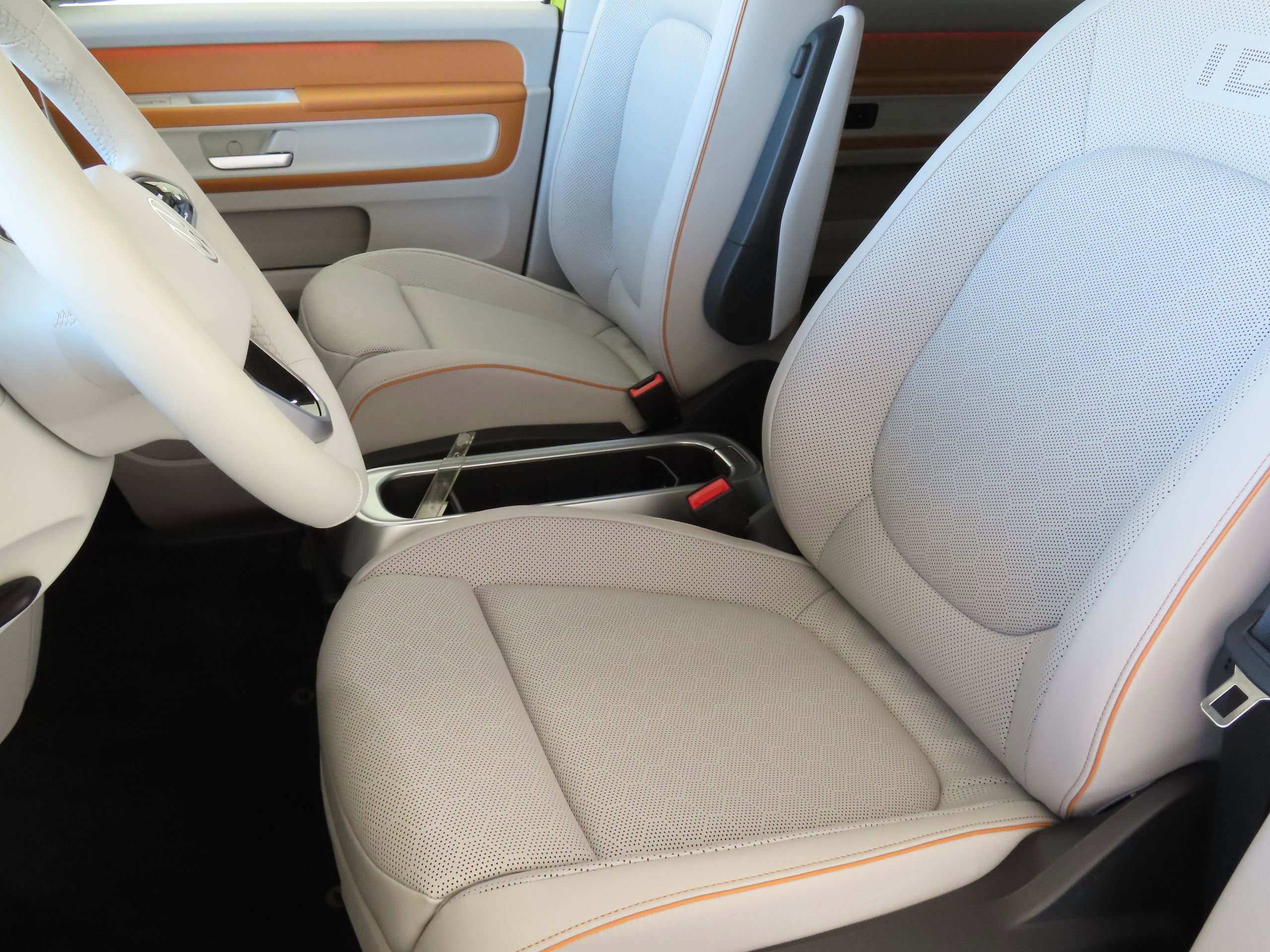 New 2025 Volkswagen ID. Buzz 1st Edition image 12