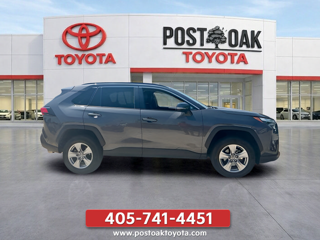 Used 2025 Toyota RAV4 XLE FWD image 10