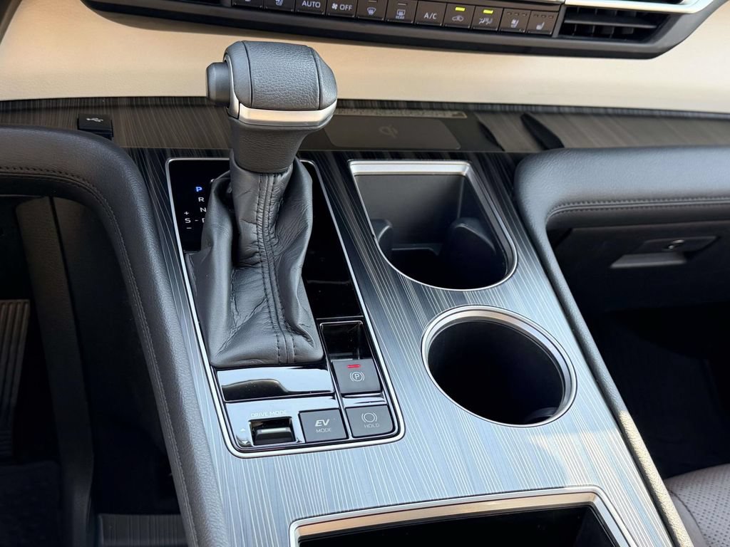 Certified 2021 Toyota Sienna Platinum AWD/4WD image 6