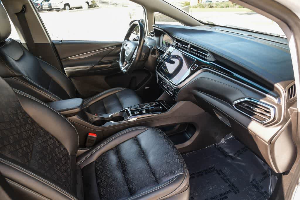 Used 2023 Chevrolet Bolt LT w/ Infotainment Package FWD image 15