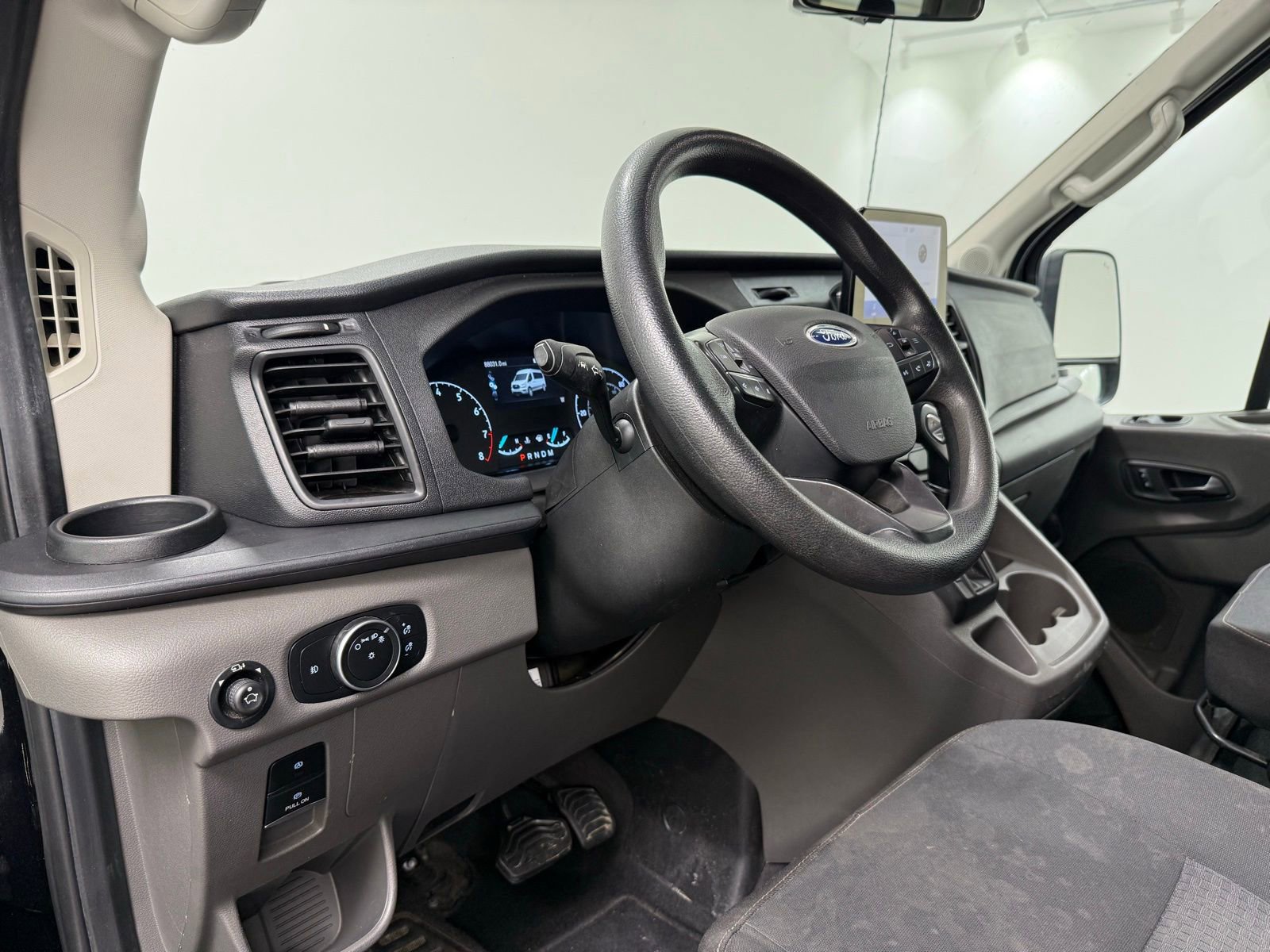 Used 2021 Ford Transit 350 XLT image 12