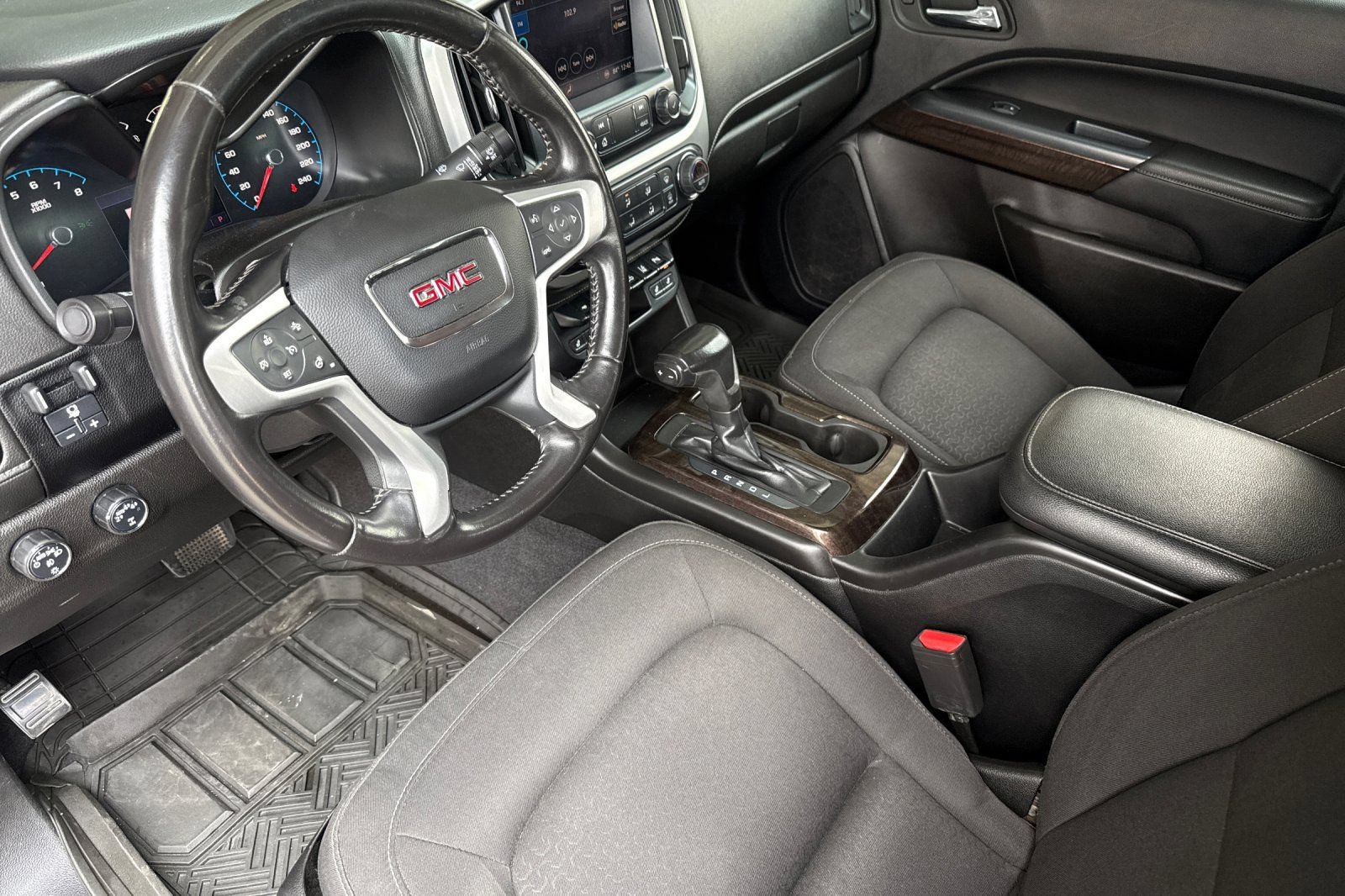 Used 2020 GMC Canyon SLE w/ Elevation Edition AWD/4WD image 9