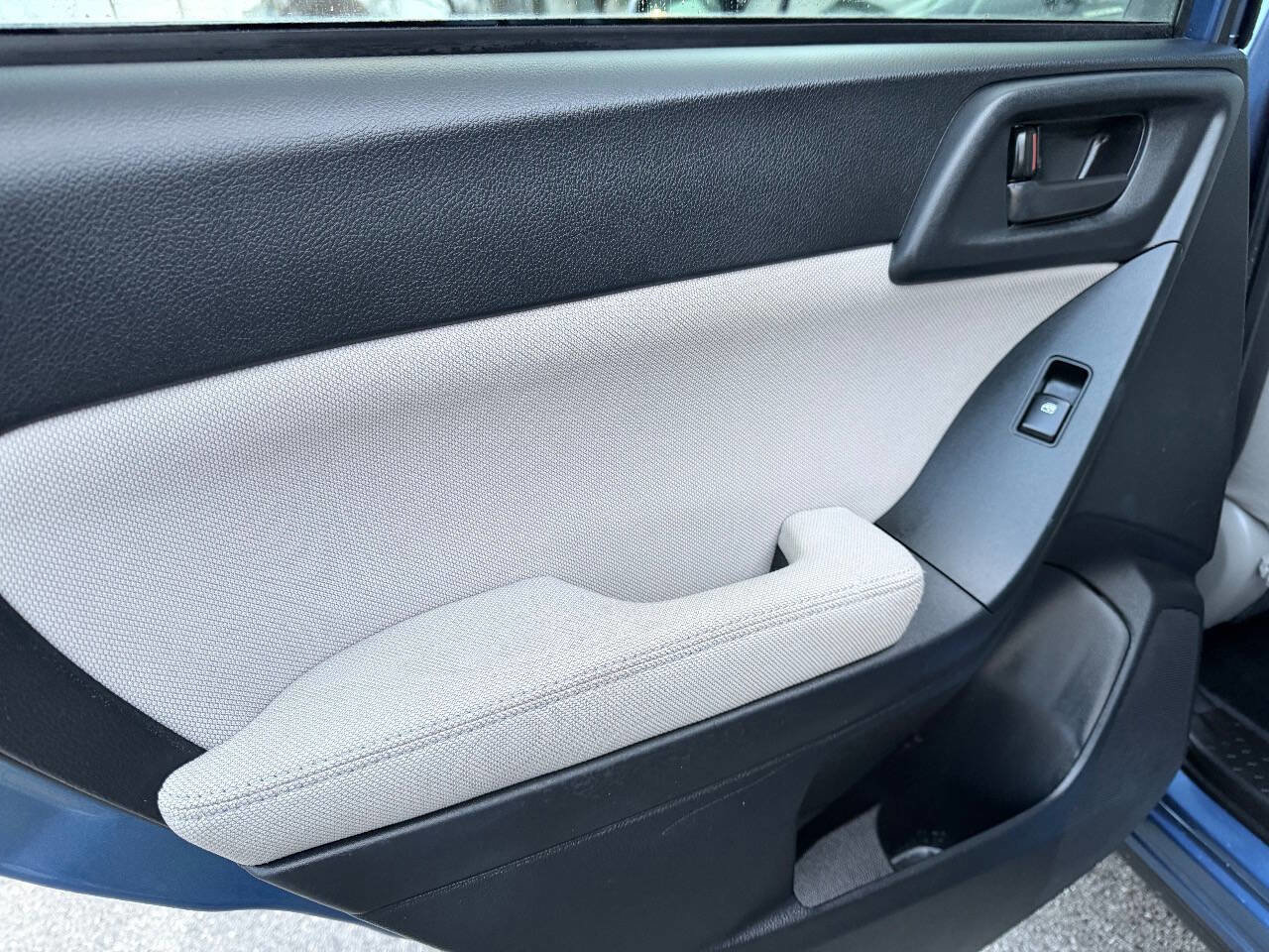 Used 2015 Subaru Forester 2.5i Premium image 12