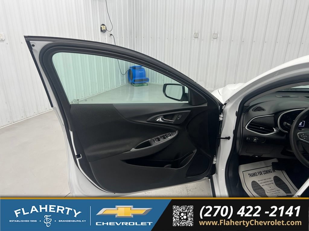 Used 2024 Chevrolet Malibu LT FWD image 8