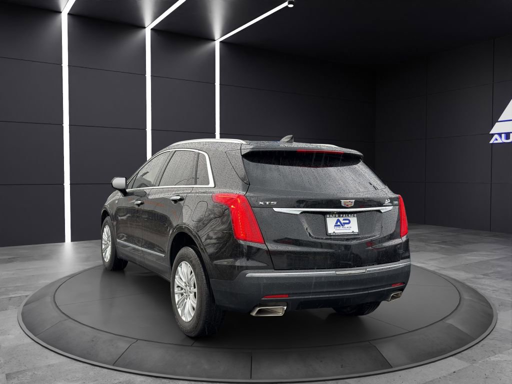 Used 2018 Cadillac XT5 FWD w/ LPO, Wheel Lock Package image 4