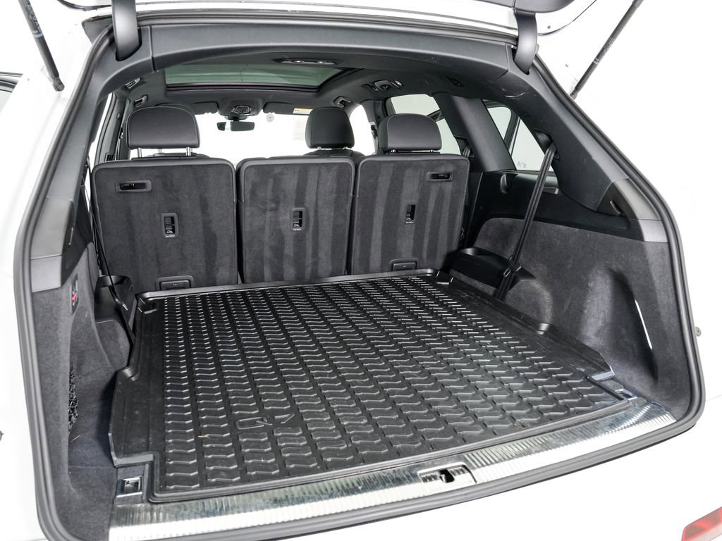 Certified 2025 Audi Q7 3.0T Premium w/ Convenience Package image 26