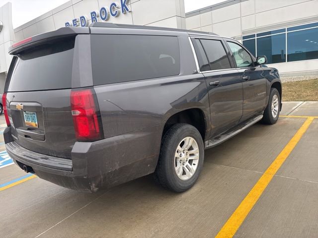 Used 2015 Chevrolet Suburban LT image 6
