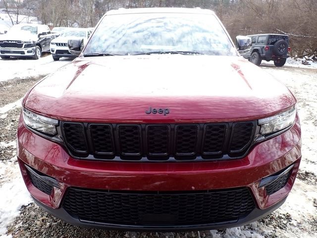 New 2025 Jeep Grand Cherokee Limited w/ Black Appearance Package image 10