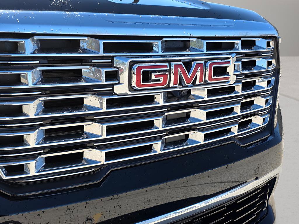 Used 2025 GMC Acadia Denali w/ Super Cruise Package image 9