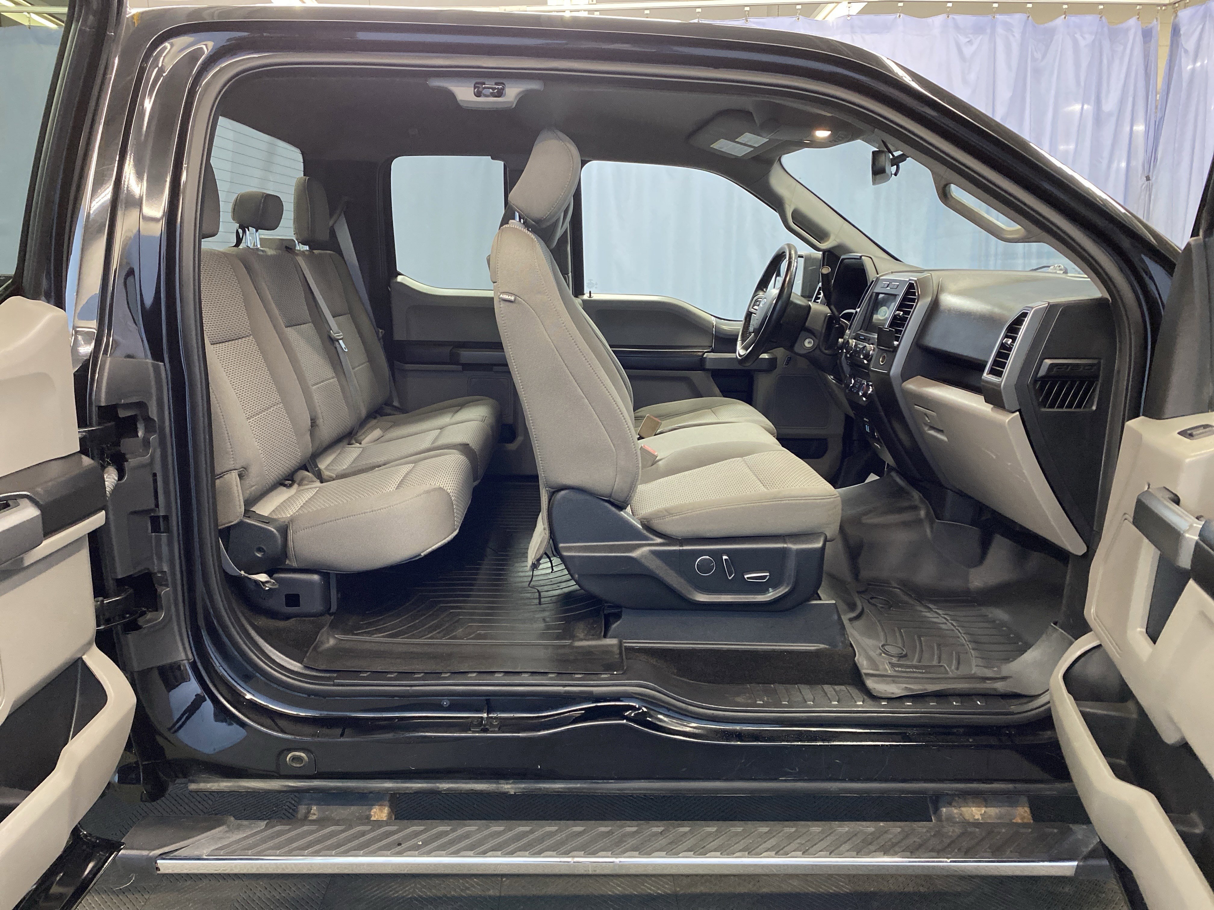 Used 2018 Ford F150 XLT w/ Equipment Group 302A Luxury image 30