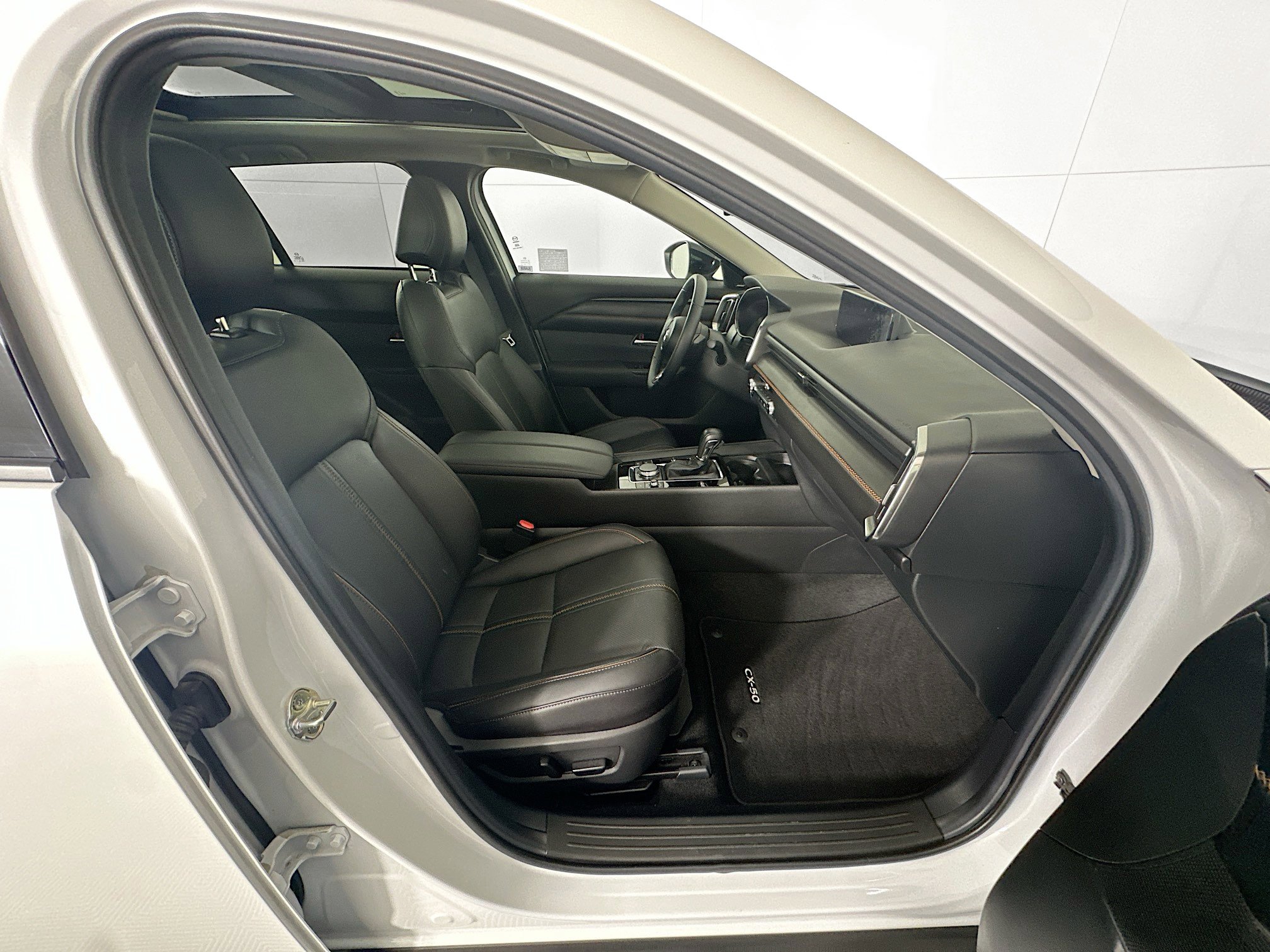 Used 2025 MAZDA CX-50 AWD 2.5 S w/ Premium Plus Pkg image 33