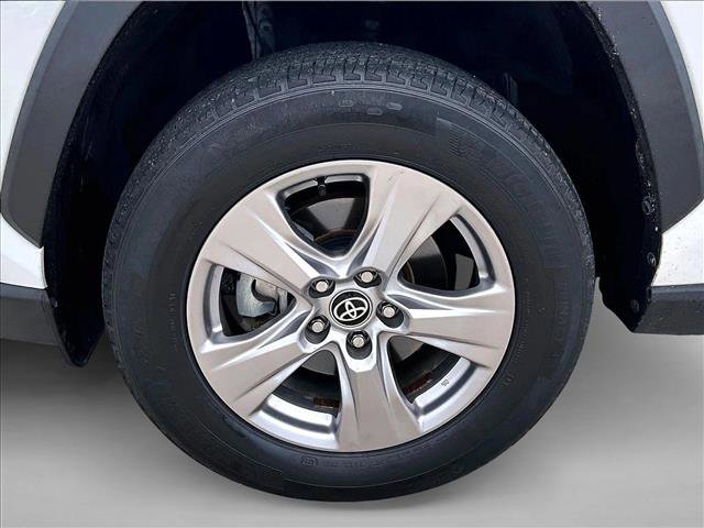 Used 2022 Toyota RAV4 XLE FWD image 10