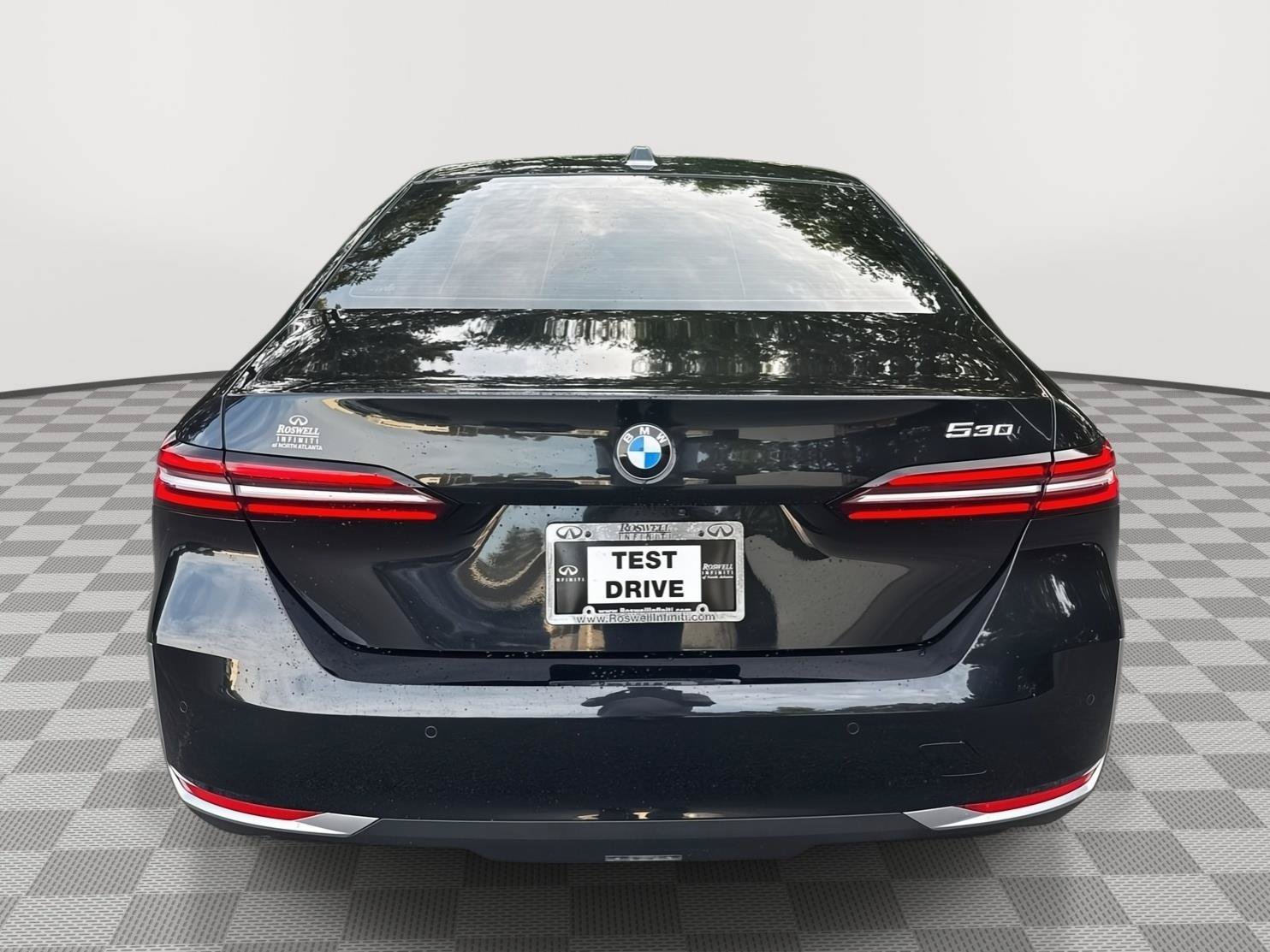 Used 2024 BMW 530i w/ Premium Package RWD image 7
