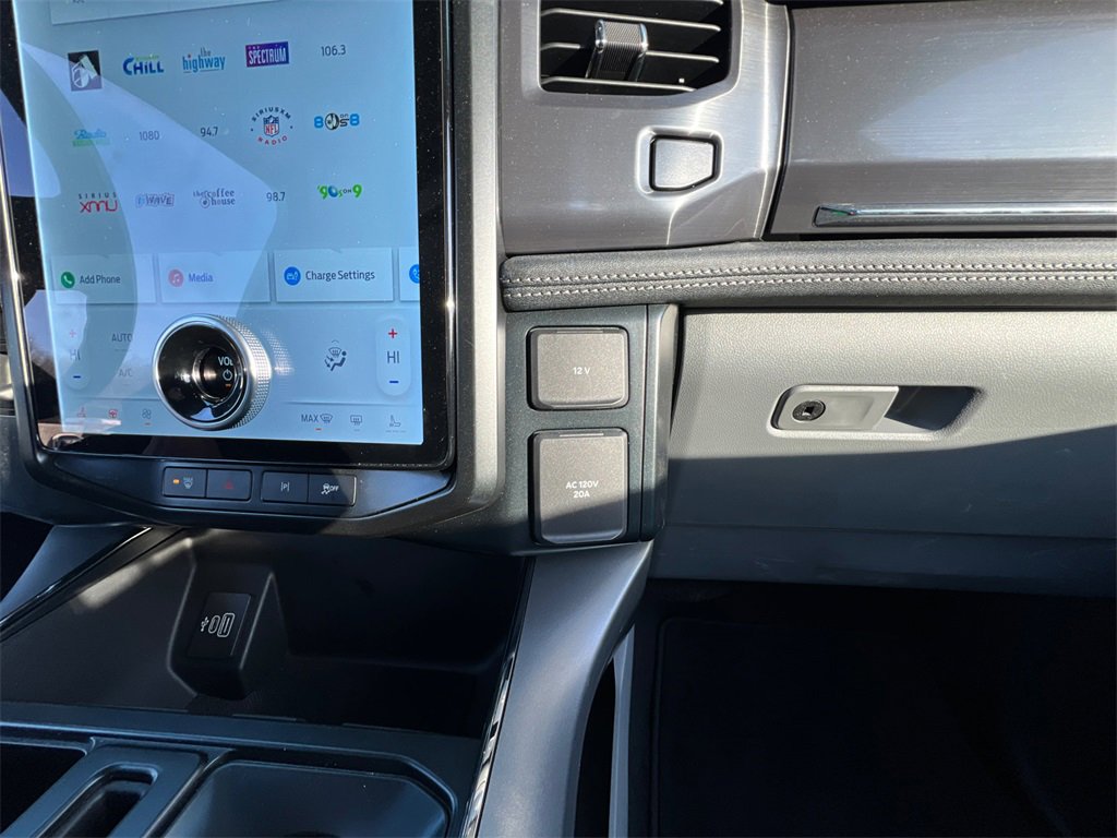 Used 2025 Ford F150 Lightning Flash image 20