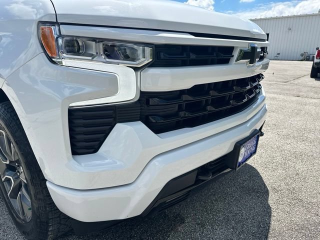 Used 2023 Chevrolet Silverado 1500 RST AWD/4WD image 12