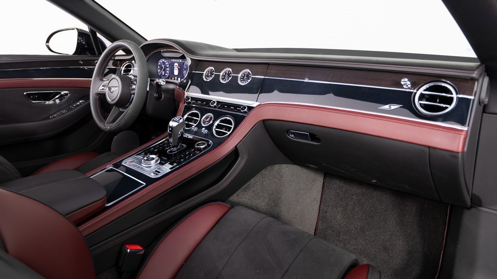 Used 2023 Bentley Continental GT V8 image 26