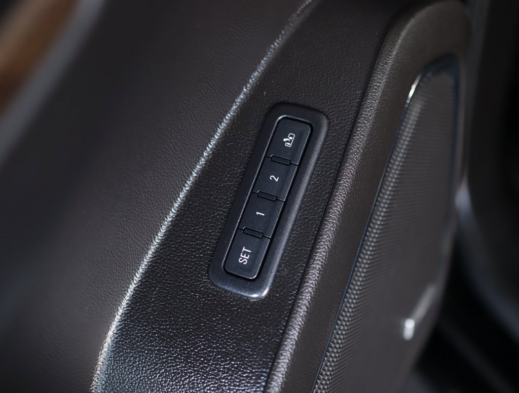 Used 2015 Chevrolet Suburban LT image 26