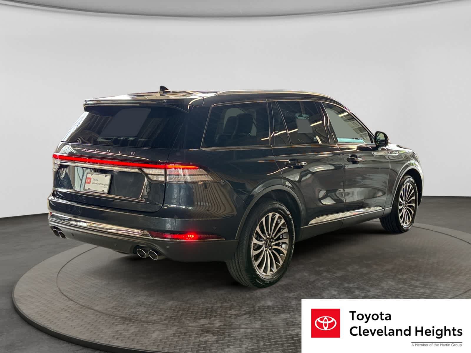 Used 2022 Lincoln Aviator Reserve w/ Equipment Group 201A AWD/4WD image 5