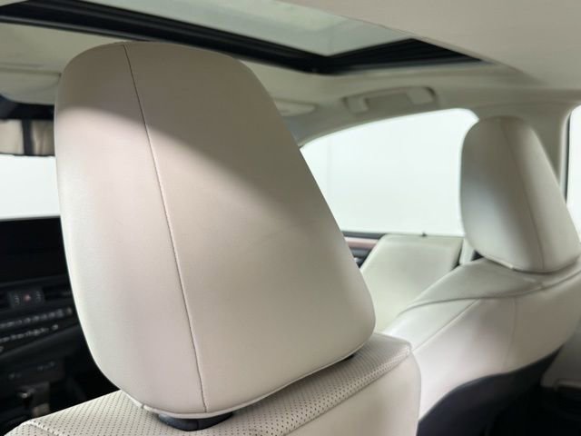 Certified 2025 Lexus ES 300h 300h w/ Premium Package image 26