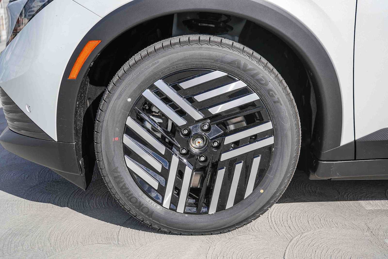 New 2026 Nissan Leaf SV+ w/ Floor Mat Package (SV+) FWD image 11