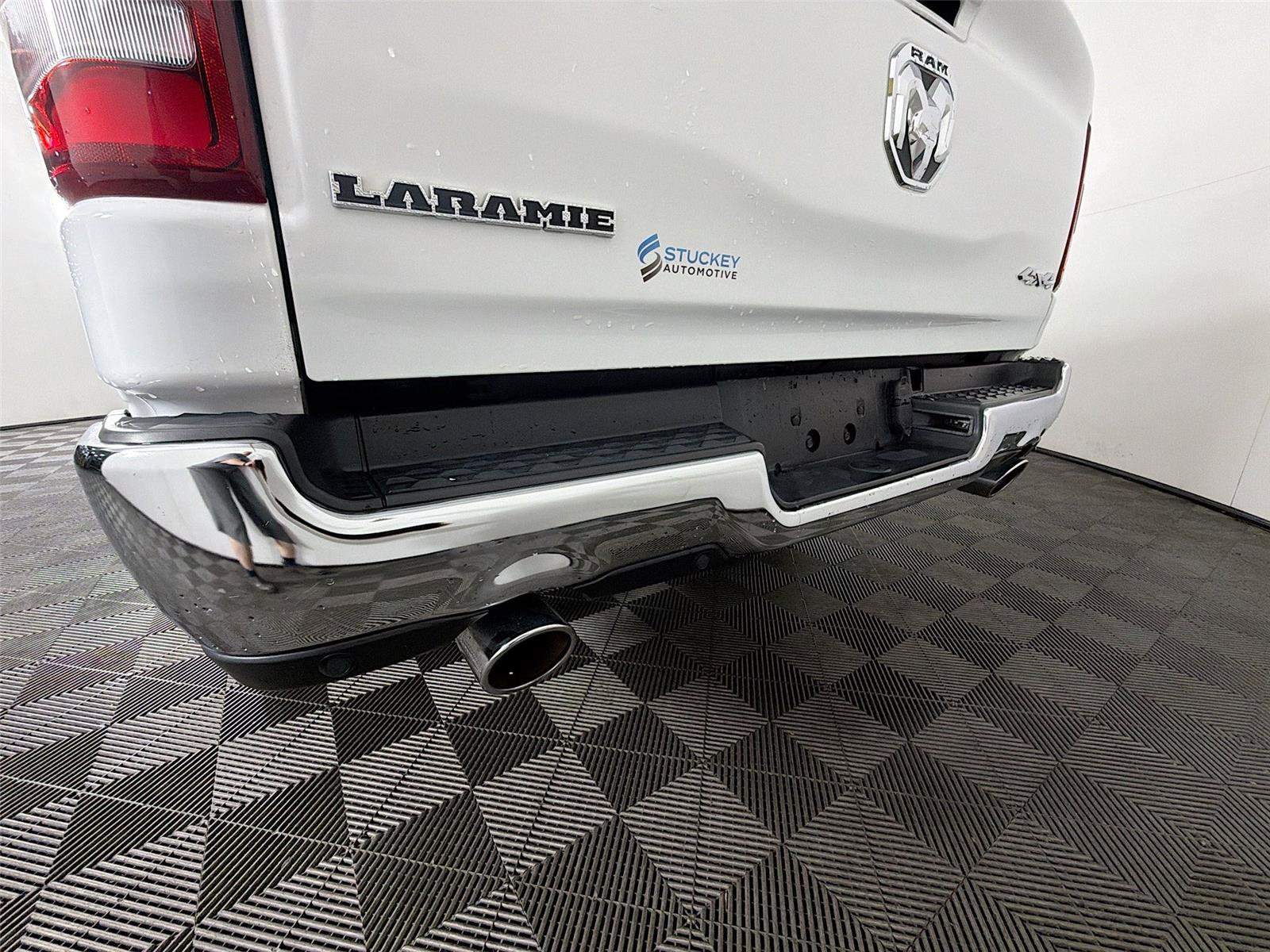 Used 2023 RAM 1500 Laramie AWD/4WD image 40