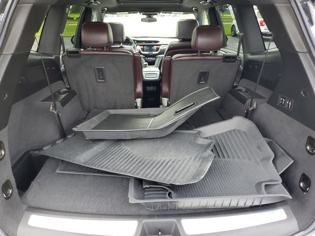 Used 2022 Cadillac XT6 Premium Luxury w/ LPO, Floor Liner Package AWD/4WD image 38