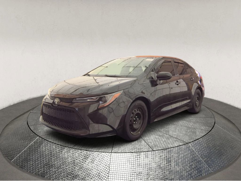 Used 2022 Toyota Corolla LE image 3