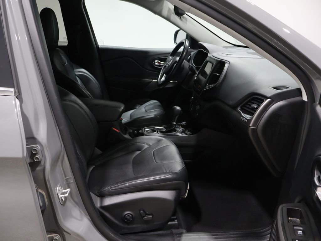 Used 2021 Jeep Cherokee Latitude Lux image 22