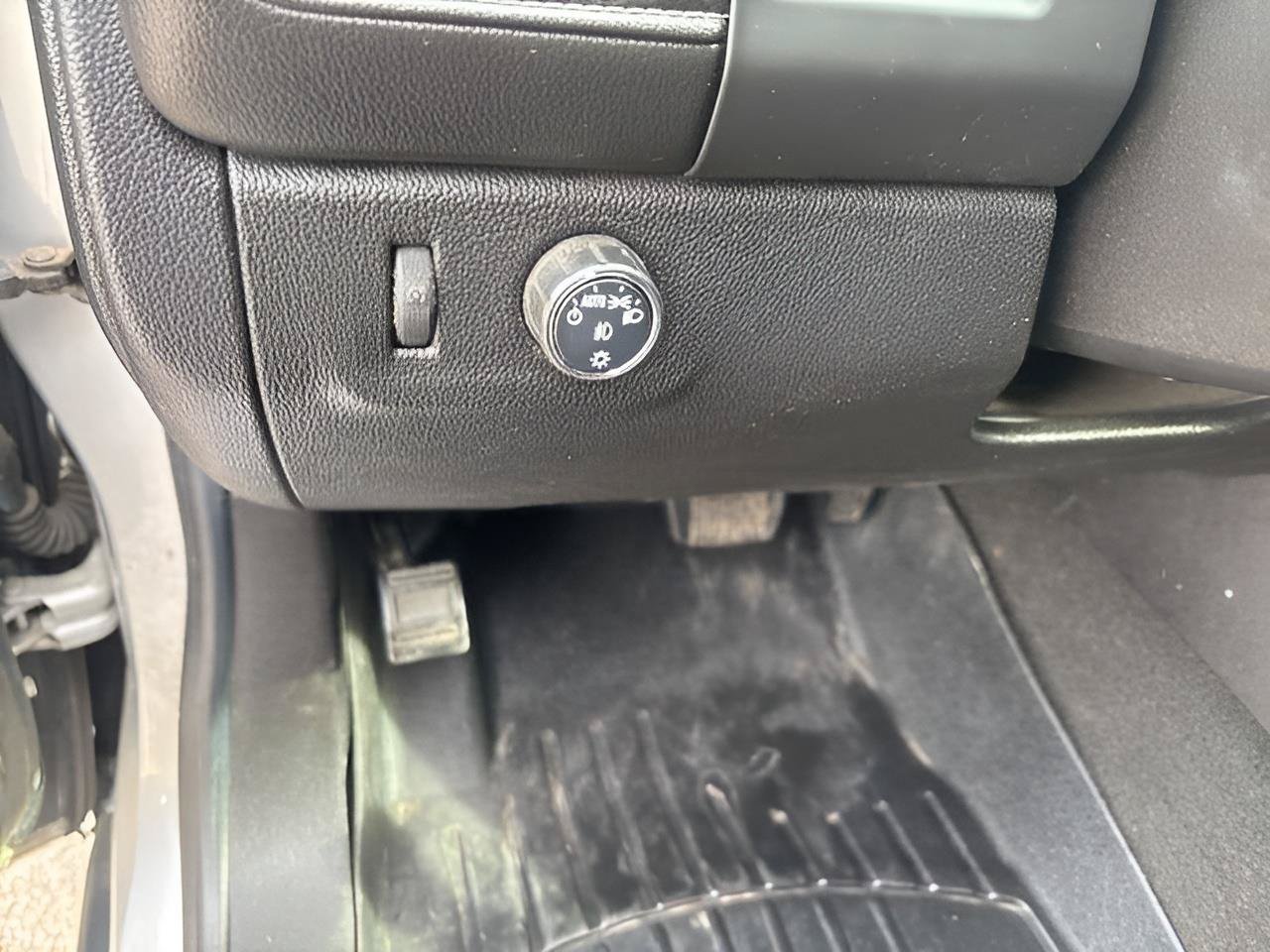 Used 2018 GMC Canyon SLE w/ SLE Convenience Package RWD image 28