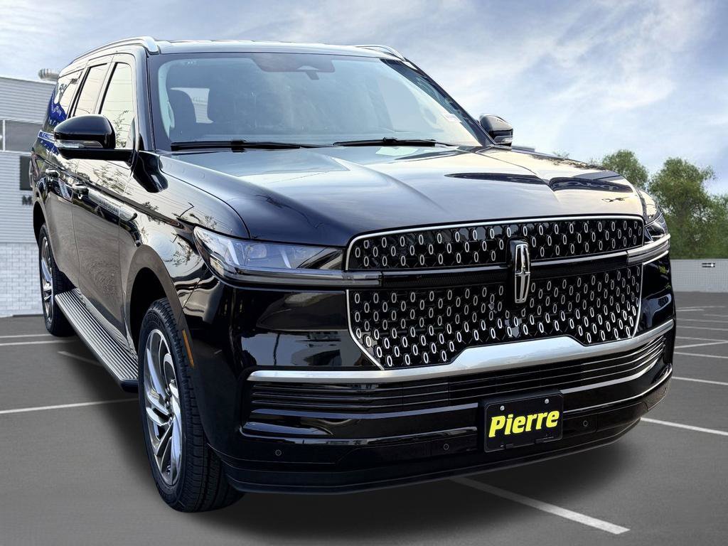 New 2027 Lincoln Navigator L Premier AWD/4WD image 2