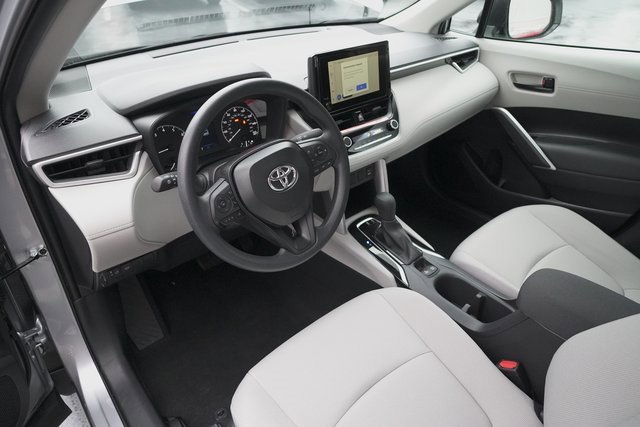 Certified 2025 Toyota Corolla Cross L image 15