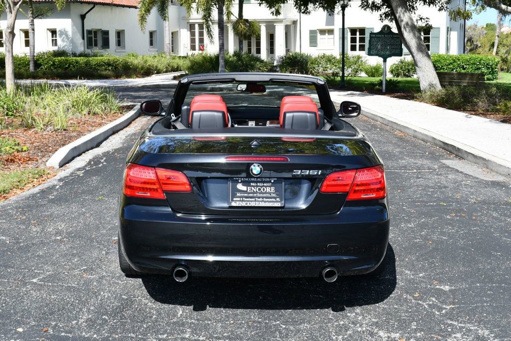 Used 2011 BMW 335i Convertible image 5