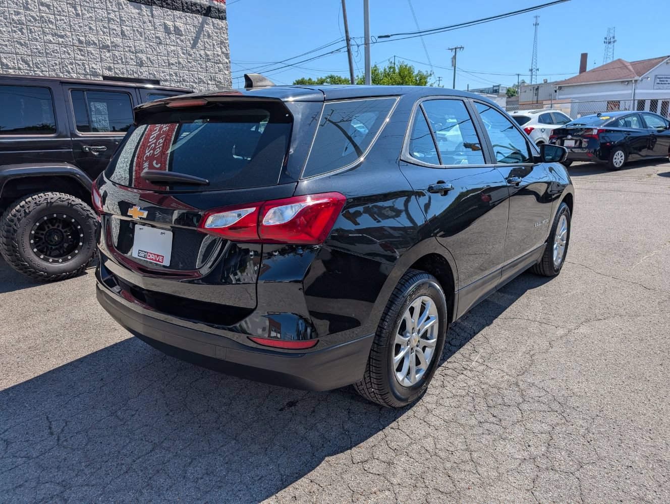 Used 2021 Chevrolet Equinox LS FWD image 6