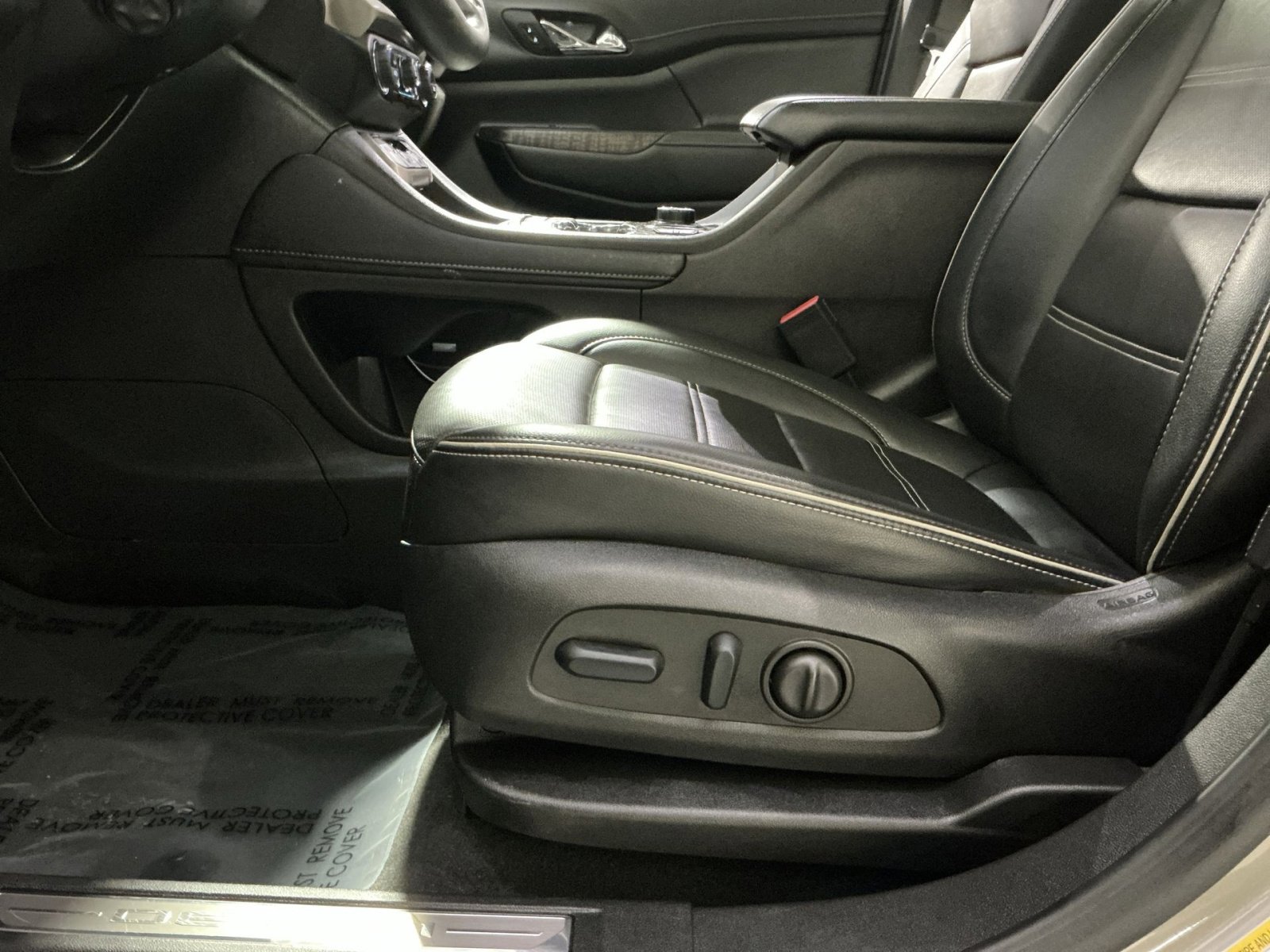 Used 2023 GMC Acadia Denali w/ Denali Ultimate Package image 22