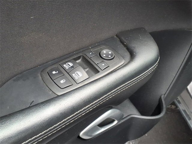 Used 2015 Dodge Challenger SXT w/ Sound Group image 9
